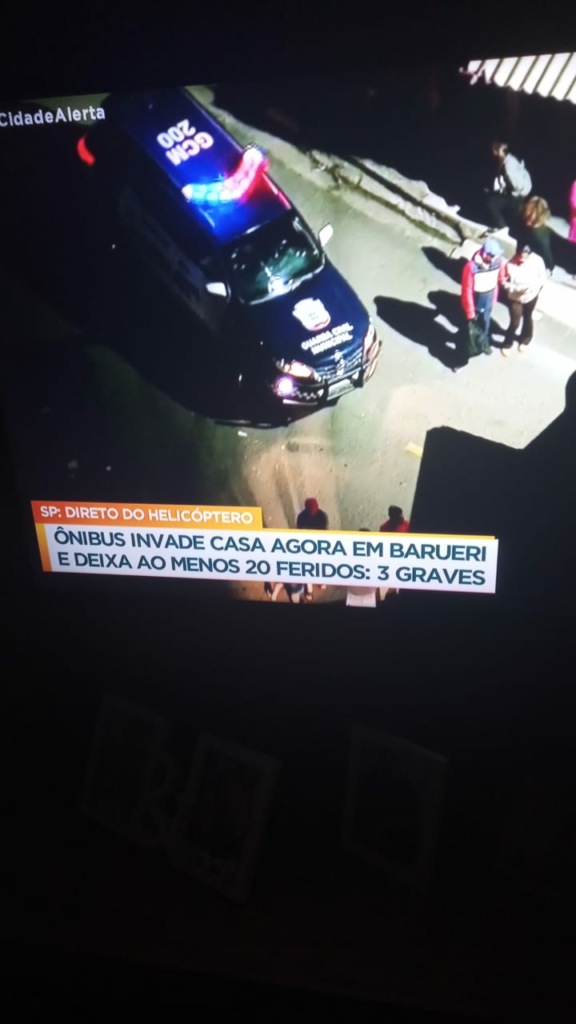 Cidade Alerta repercutiu o acidente ao vivo.