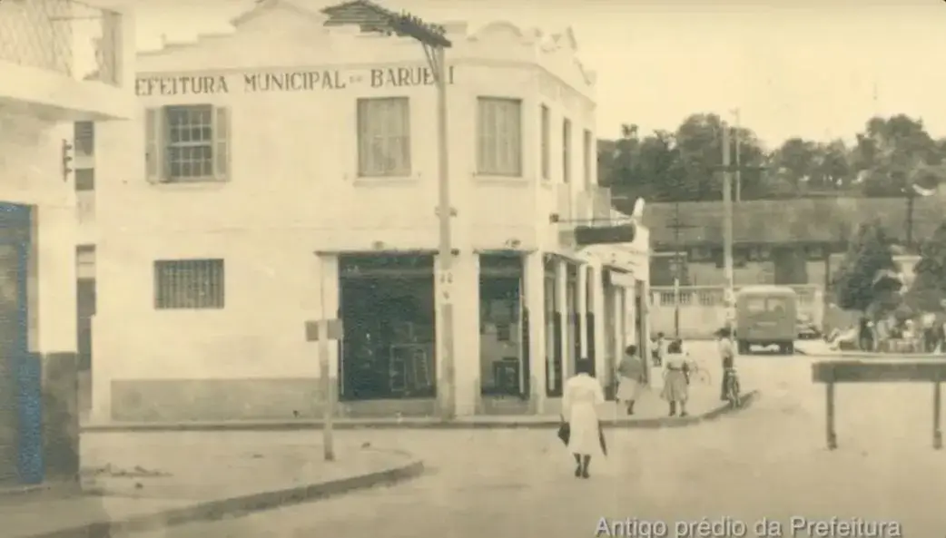 Prédio da prefeitura de Barueri. Arquivo Municipal.